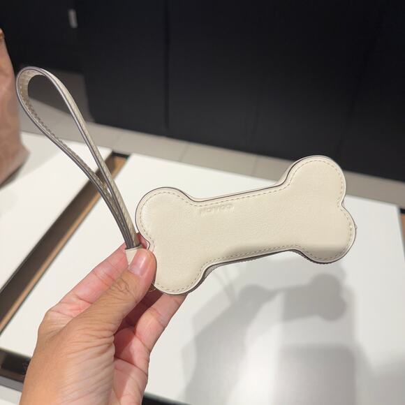 Coach Cat/Pumpkin/ Bone Coin Case CCG23/CCG22/CCG25 - Picture 2 of 16